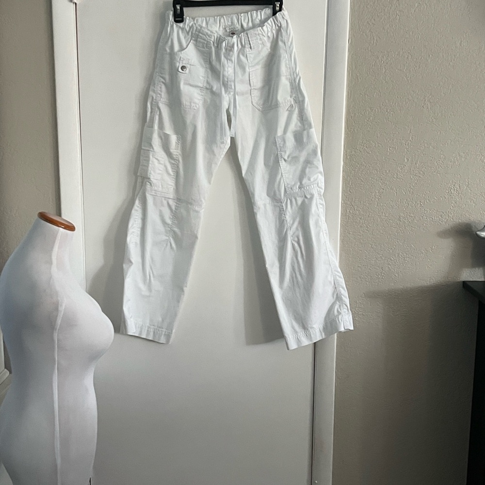 Dickies woman’s White Cargo scrub Pants